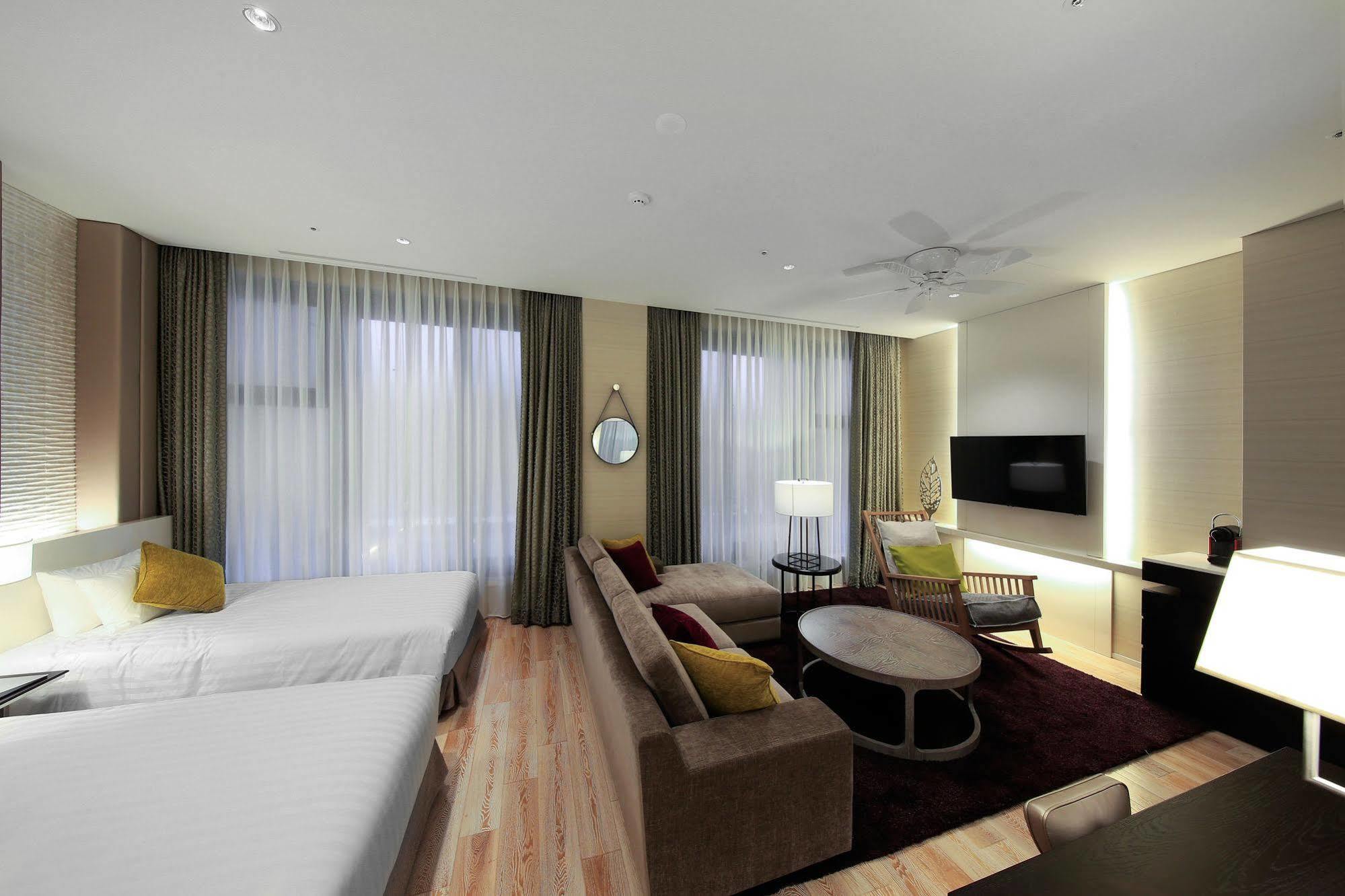 Solaria Nishitetsu Hotel Seoul Myeongdong Exterior photo